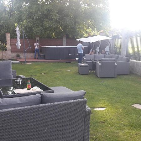 Lakata Guest House Zasele Dış mekan fotoğraf