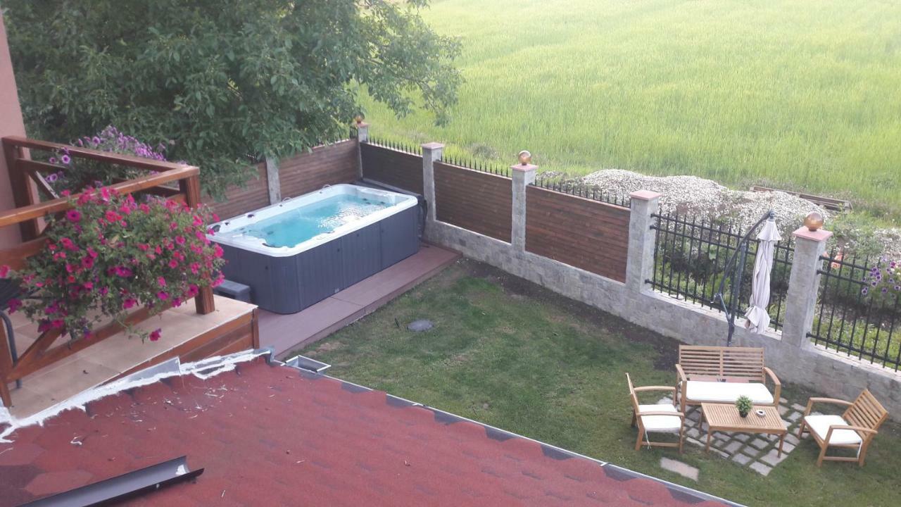 Lakata Guest House Zasele Dış mekan fotoğraf